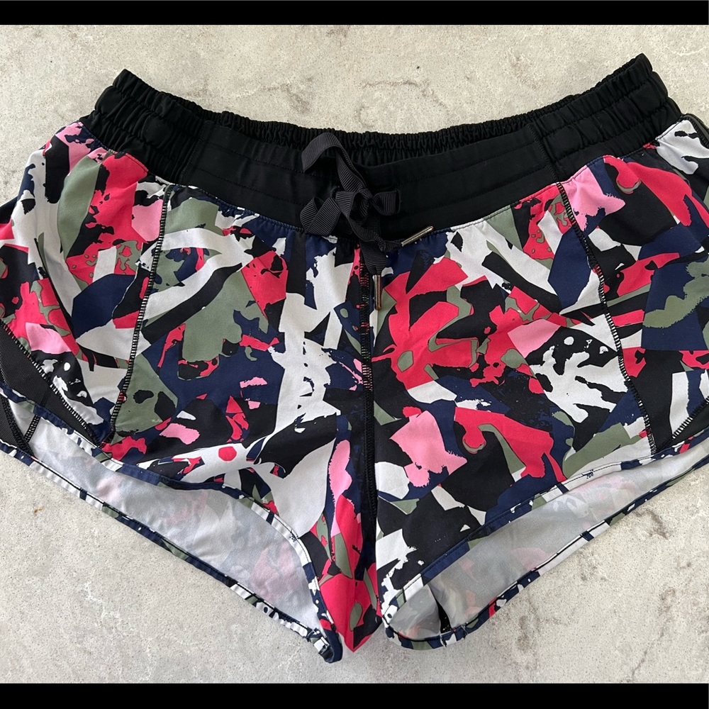 Flower lulu lemon shorts size 10